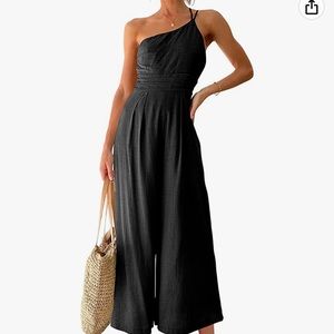 Black jumpsuit! Size medium! Brand new!